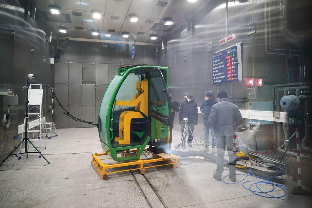 Tests an Fahrzeugen und an Drohnen unter extremen klimatischen Bedingungen
Credits Eurac Research / Annelie Bortolotti
