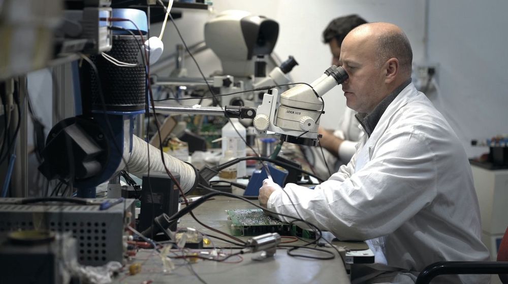 Our specialists at work in the
Repair Centre