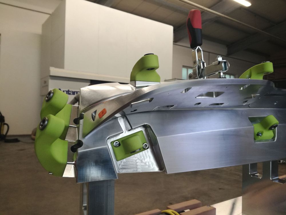 Dima di controllo per spoiler posteriore