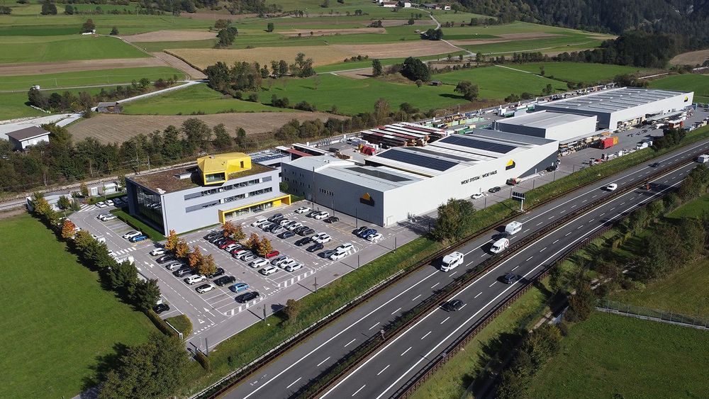 The Headquarter in Campo di Trens (BZ): 5000 mq production plant and 2000 mq offices.