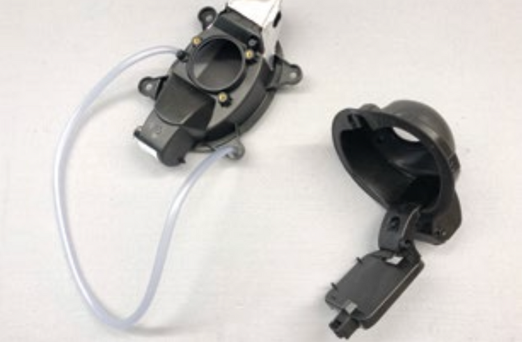 Mc Laren P26 Tankmodul & Porsche Taycan Elektro- lademodul / Mc Laren P26 tank module and Porsche Taycan electric charger module