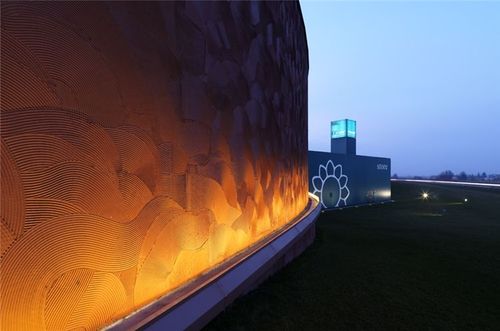 Comprehensive lighting
technology project for
Connecthub in Valdaro
(MN)